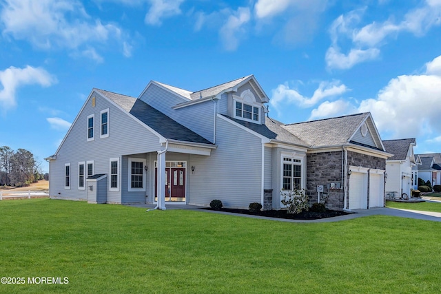 view of front of property with a front yard