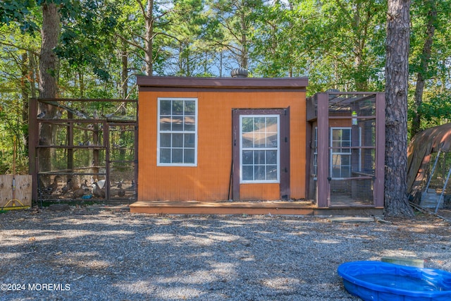 view of outbuilding