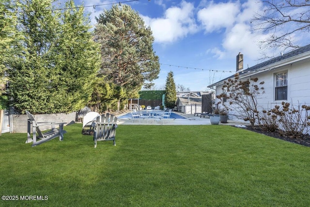 view of yard featuring a patio area