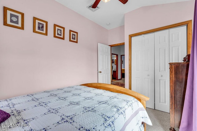 bedroom featuring ceiling fan, carpet flooring, and a closet