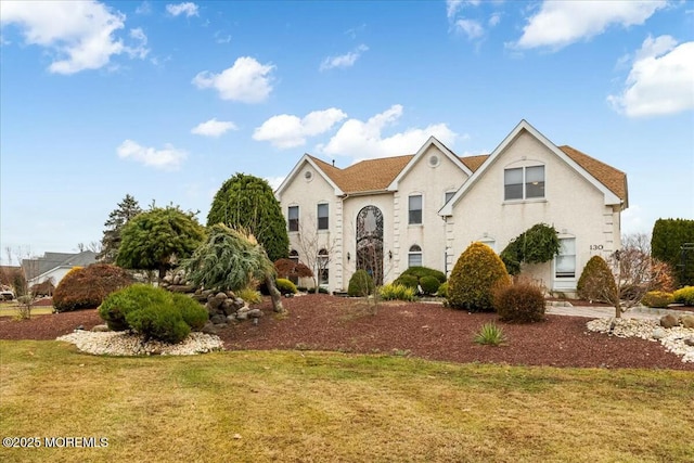 view of front of house featuring a front yard