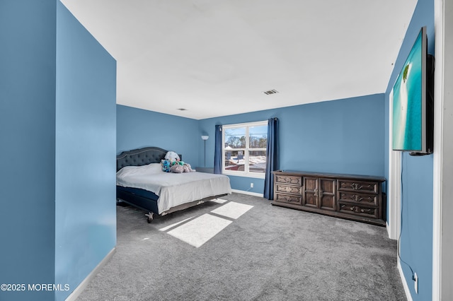 view of carpeted bedroom