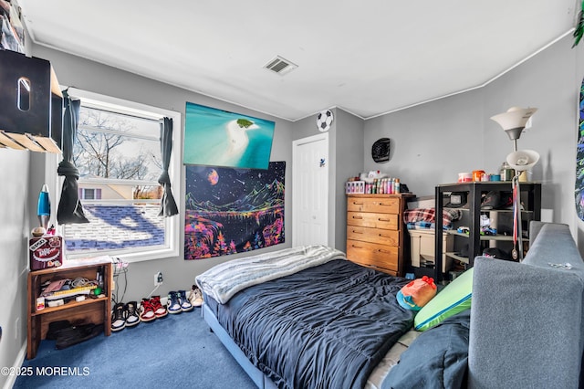 bedroom featuring carpet flooring