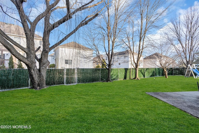 view of yard featuring fence