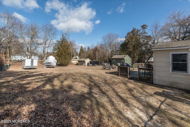 view of yard with a shed