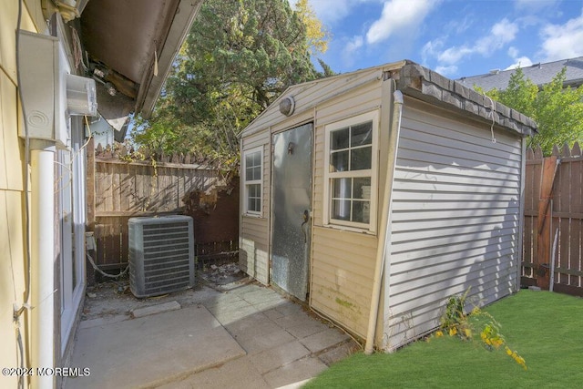 100 Governors Rd Unit 1000, Lakewood, NJ 08701 - view of outdoor structure featuring cooling unit and a lawn