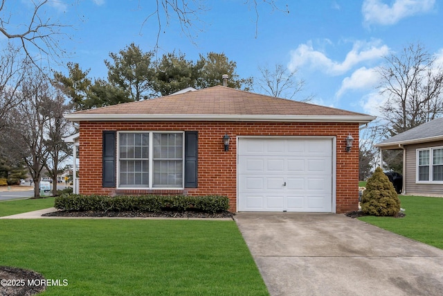 ranch-style home featuring a front yard