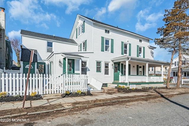 view of front facade featuring covered porch