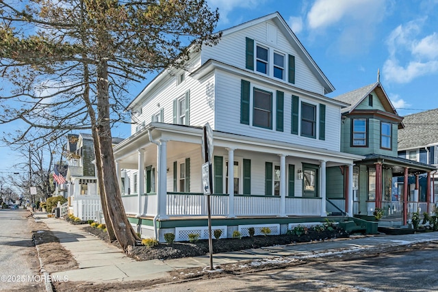 view of front facade featuring covered porch