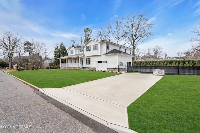 view of front of house featuring a porch and a front yard