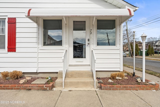 view of property entrance