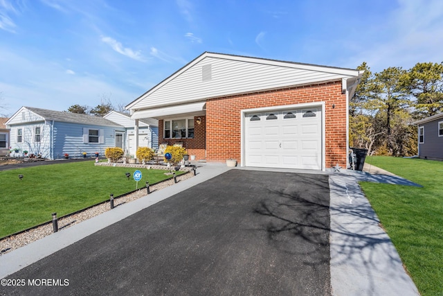 view of front of house featuring a garage, a porch, and a front lawn