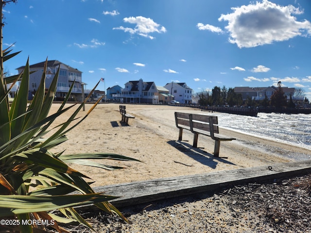 view of property's community featuring a residential view