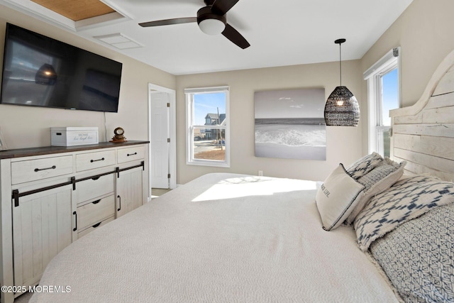 bedroom with ceiling fan