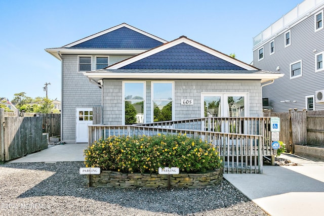 605 Broadway, Barnegat Light, NJ 08006 - view of front facade with a deck and fence