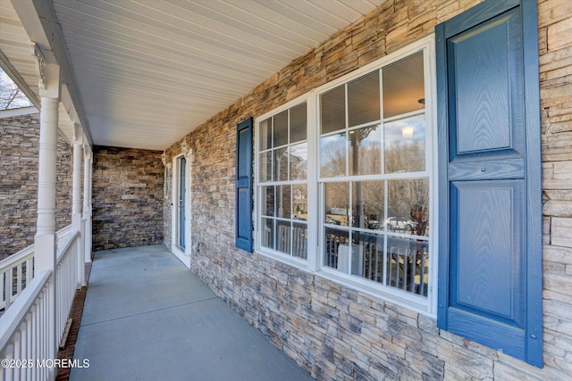 view of patio / terrace with covered porch