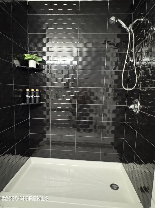 61B Hedge Dr, Lakewood, NJ 08701 - bathroom featuring a stall shower