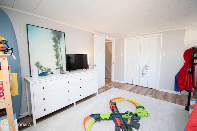 recreation room with wood finished floors