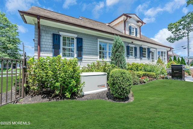 view of front of house featuring a front yard