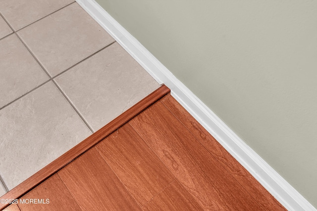 room details featuring baseboards