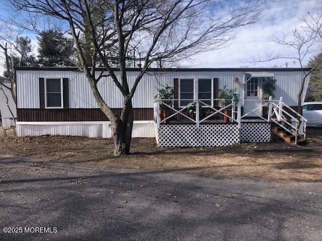 view of manufactured / mobile home