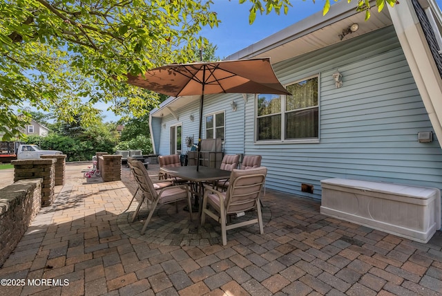 view of patio with outdoor dining space