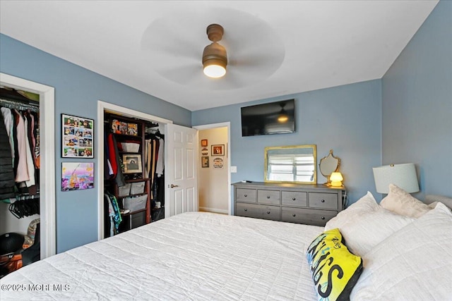 bedroom featuring a ceiling fan