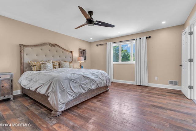 bedroom featuring recessed lighting, visible vents, ceiling fan, baseboards, and hardwood / wood-style flooring