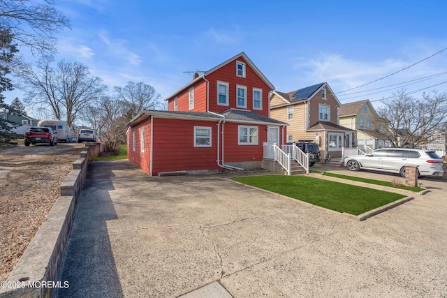 view of front facade featuring a residential view