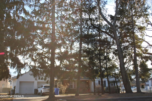 view of front facade featuring an attached garage