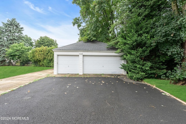 view of detached garage