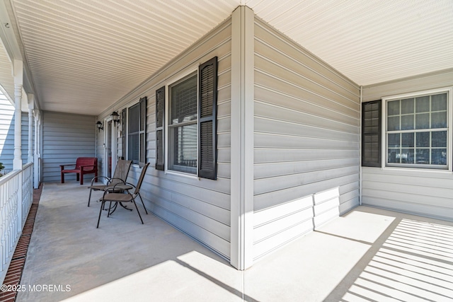 view of patio / terrace with covered porch