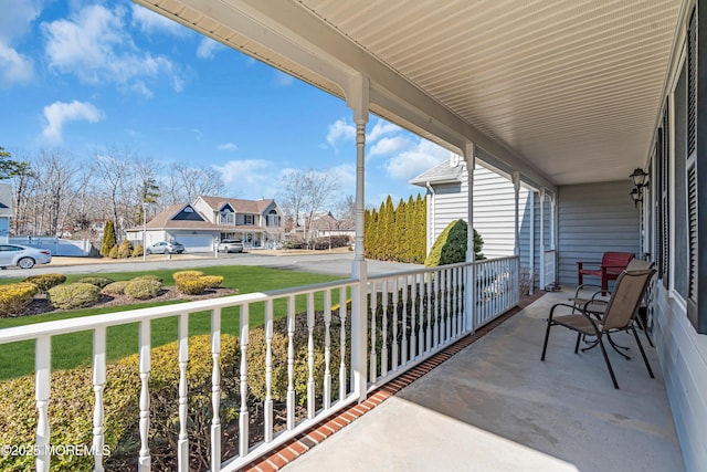 balcony featuring covered porch