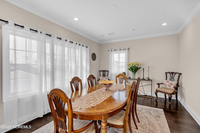 dining room featuring recessed lighting, baseboards, dark wood-style flooring, and ornamental molding