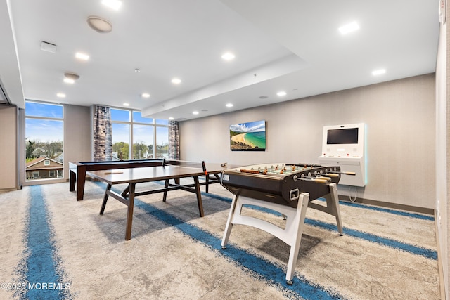 playroom with floor to ceiling windows and recessed lighting