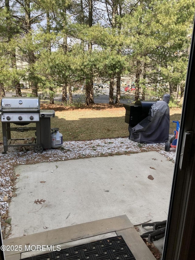 view of patio featuring area for grilling