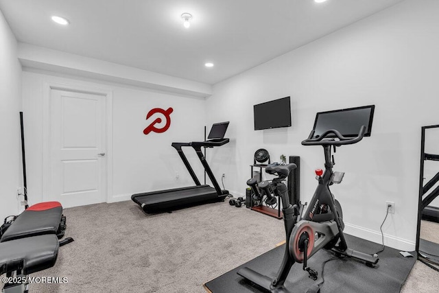 exercise area with carpet, baseboards, and recessed lighting