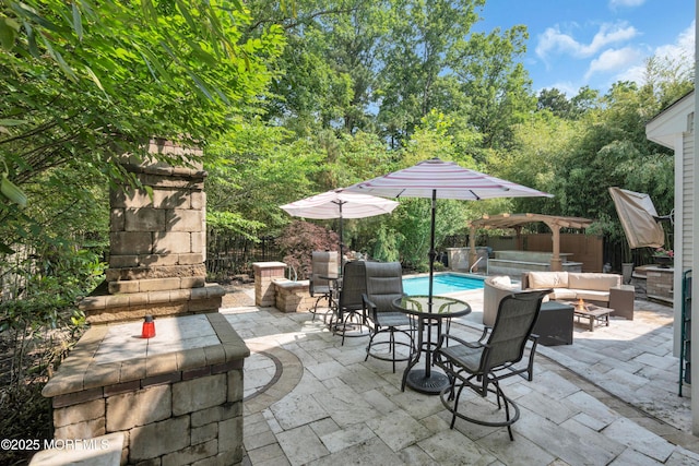 7 Trumbull Ct, Jackson, NJ 08527 - view of patio with an outdoor hangout area