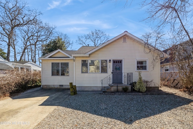 view of front of property with roof with shingles