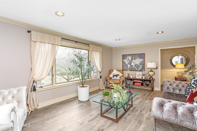 living room with recessed lighting, baseboards, light wood-style flooring, and ornamental molding