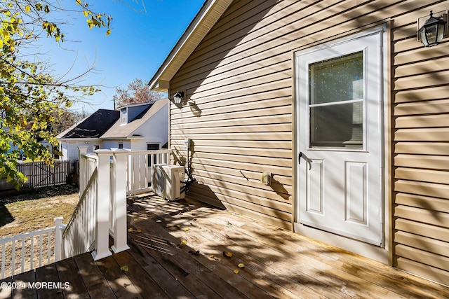 deck featuring fence