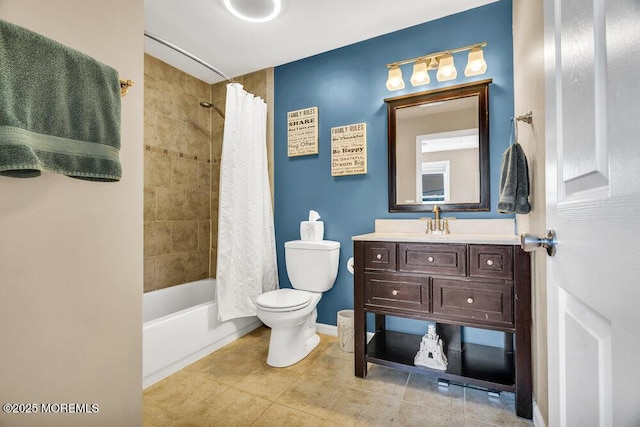 full bath featuring baseboards, toilet, tile patterned flooring, shower / bath combination with curtain, and vanity