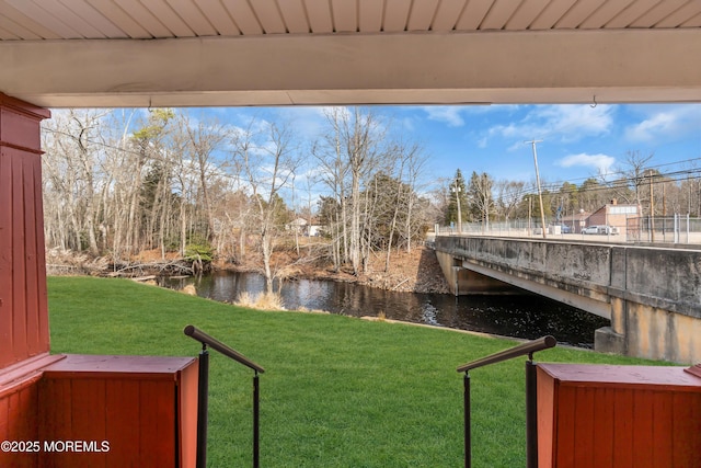 view of yard featuring a water view