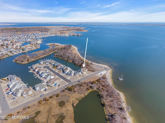 bird's eye view featuring a water view