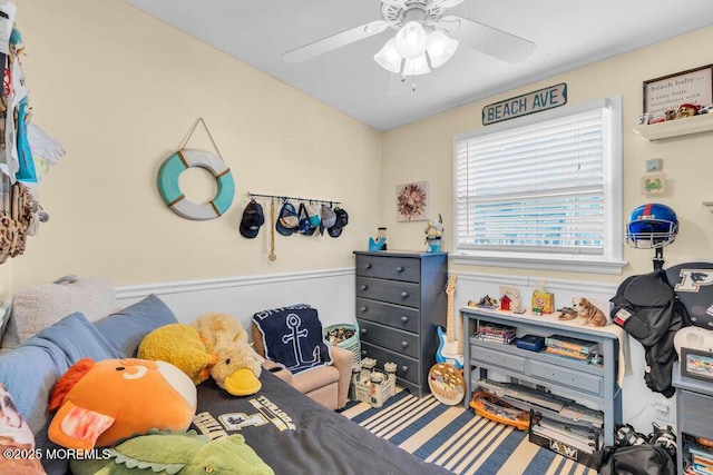 bedroom with a ceiling fan