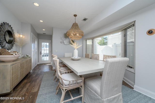 dining room featuring recessed lighting, visible vents, dark wood-style flooring, and baseboards