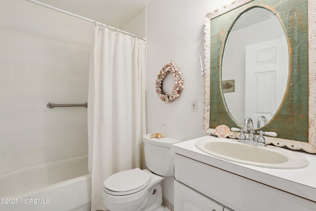 bathroom featuring toilet, vanity, and shower / bath combo