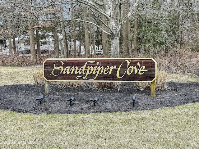 view of community / neighborhood sign