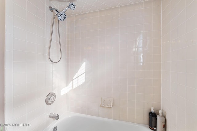 full bathroom with bathing tub / shower combination