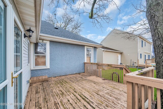 9 Maplewood Ave, Keansburg, NJ 07734 - view of wooden deck